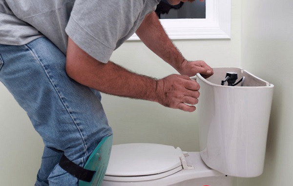 Bồn trữ nước cho bồn cầu bị hỏng