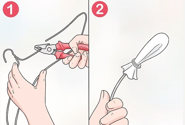 Nhiều người dùng móc phơi quần áo để thông bồn cầu