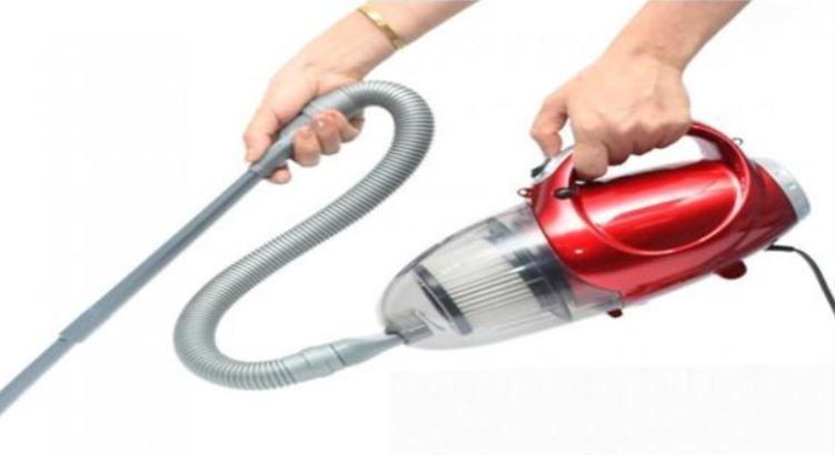 Dùng máy hút bụi đa năng để khắc phục tình trạng bồn cầu trào ngược
