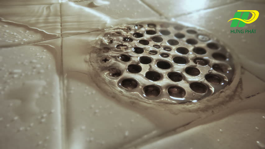 cống nghẹt gây tràn nước