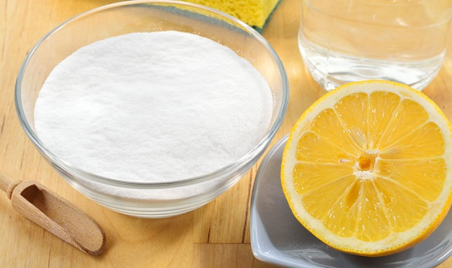 Baking soda + Chanh hỗn hợp làm sạch hiệu quả
