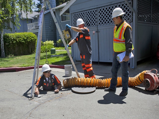 Thợ nạo vét hố ga quạn 3 định kỳ