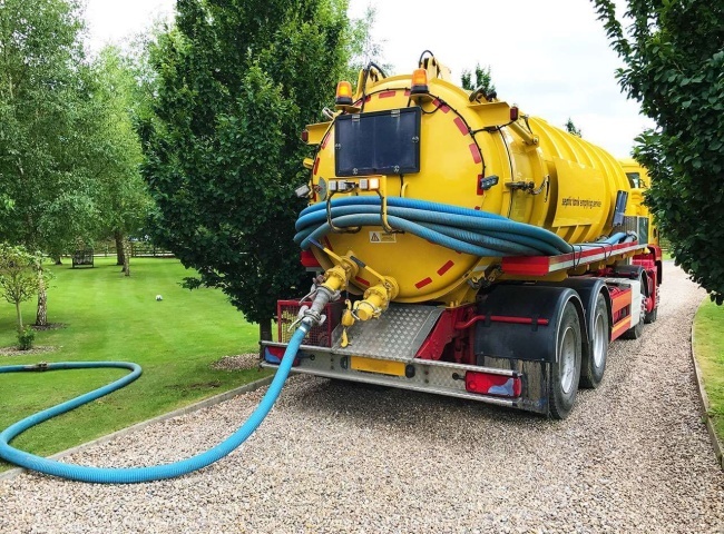 Công ty rút hầm cầu quận 1 Hòa Phát sử dụng máy móc hiện đại