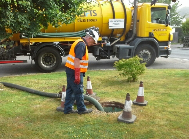 Đơn vị rút hầm cầu quận 3 được khách hàng tin tưởng sử dụng