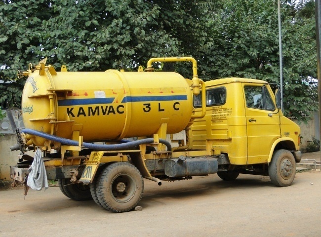 Bảng báo giá rút hầm cầu quận Bình Thạnh chi tiết và minh bạch 