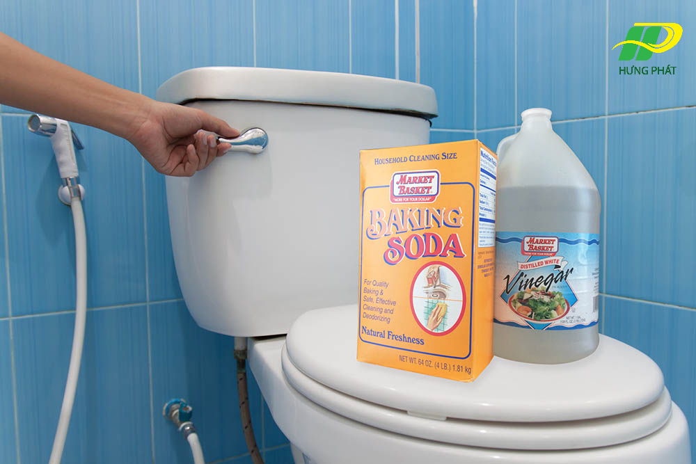 Cách vệ sinh bồn cầu ố vàng bằng Baking soda