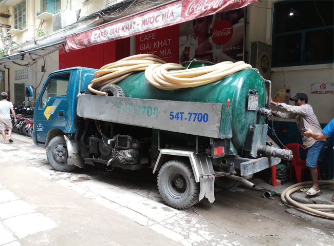 Thông bồn cầu huyện Cần Giuộc BH 3 năm, giá 100K