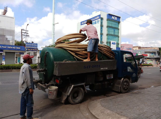 Th&ocirc;ng bồn cầu huyện T&acirc;n Trụ gi&aacute; 100K, uy t&iacute;n