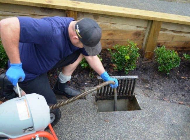 Th&ocirc;ng cống nghẹt huyện T&acirc;n Hưng gi&aacute; 100K - LH: 090 220 8925