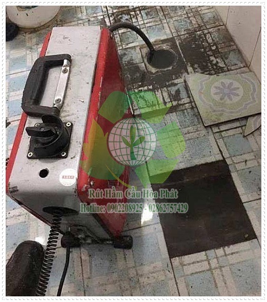 Th&ocirc;ng tắc cống bằng m&aacute;y l&ograve; xo