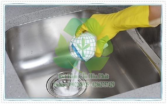 xử lý mùi hôi cống bằng bột thông cống