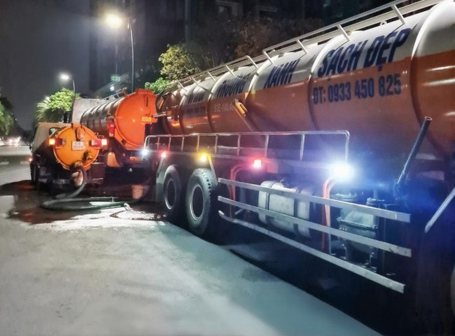 Dịch vụ thu gom r&aacute;c thải c&ocirc;ng nghiệp chuy&ecirc;n nghiệp